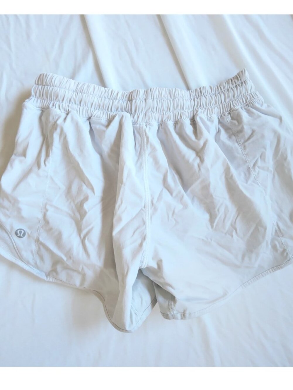 lululemon Hotty Hot Shorts Lined Athletic Running Gym Workout White Size 4